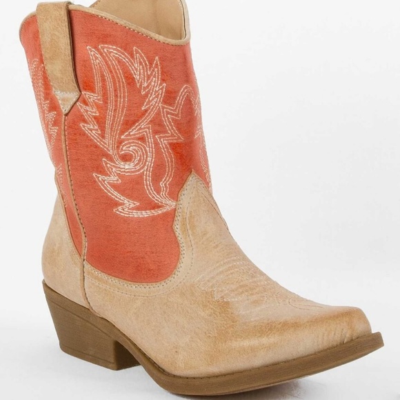 Daytrip Shoes - Daytrip Cowboy Boots